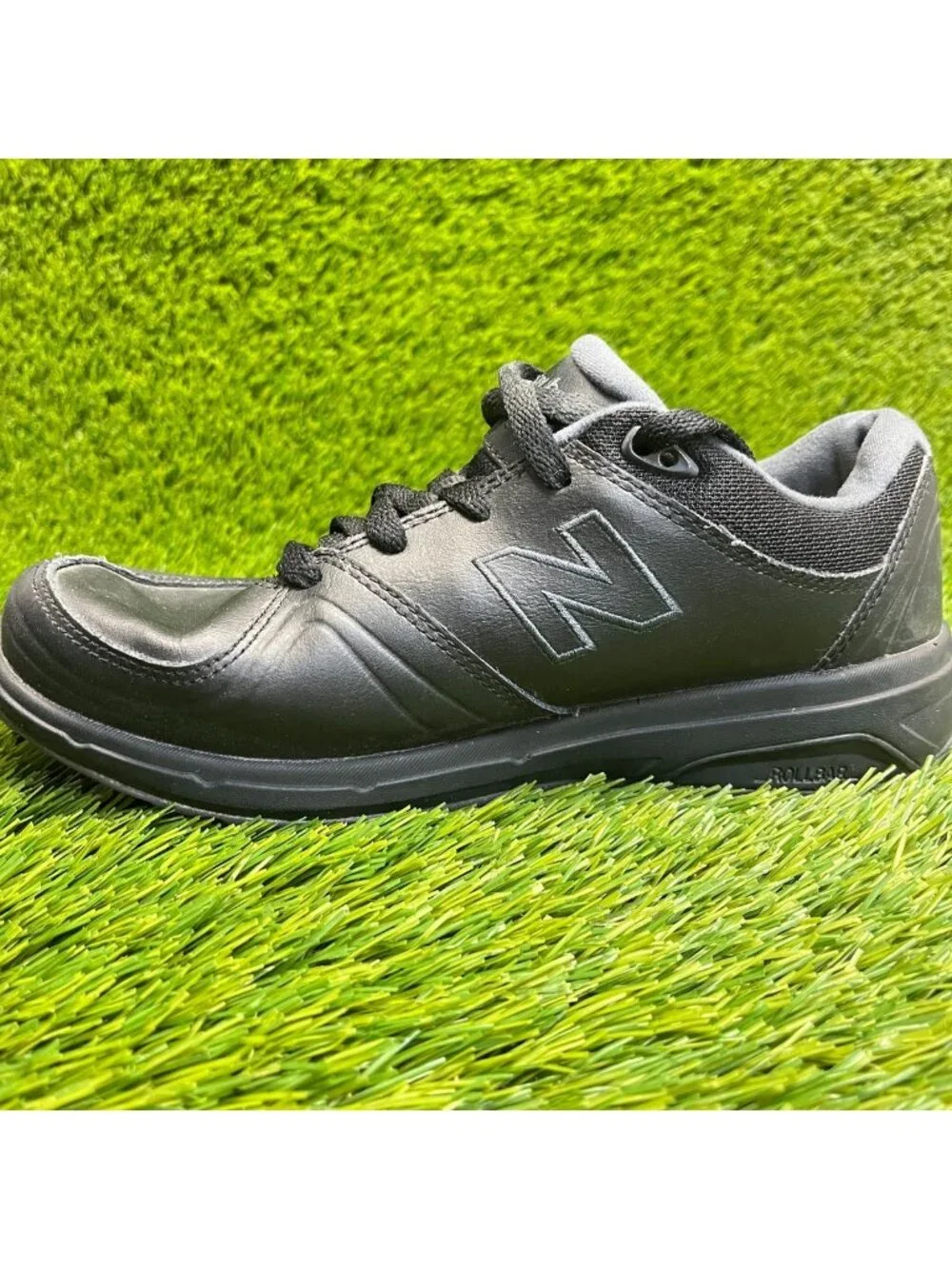 New Balance 813 Womens Size 6.5D Black Athletic Walking Leather Shoes Sneakers